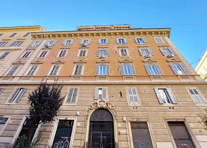 Vatican Luxury Apartment *